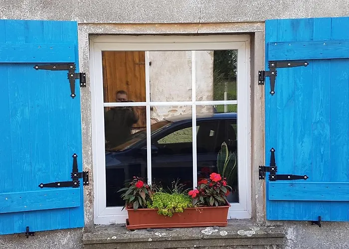 Dom O Niebieskich Okiennicach